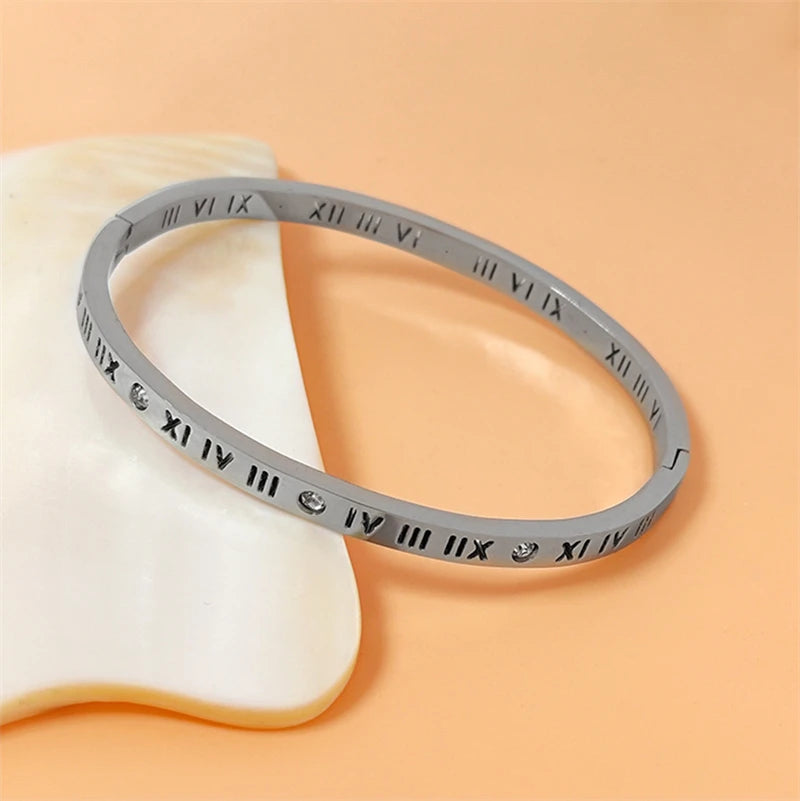 Classic Fashion Hollow out Roman numerals Titanium Zircon Bracelet Women's New Luxury Wedding Jewelry Party Birthday Gift