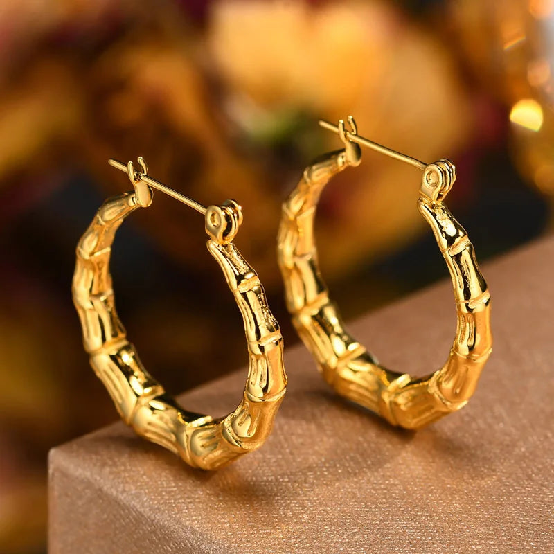 Women Chic Gold Plated Chinese Bamboo Textured Hoop Earrings, Minimalist Anti Allergy Metal Huggies Ear Jewelry