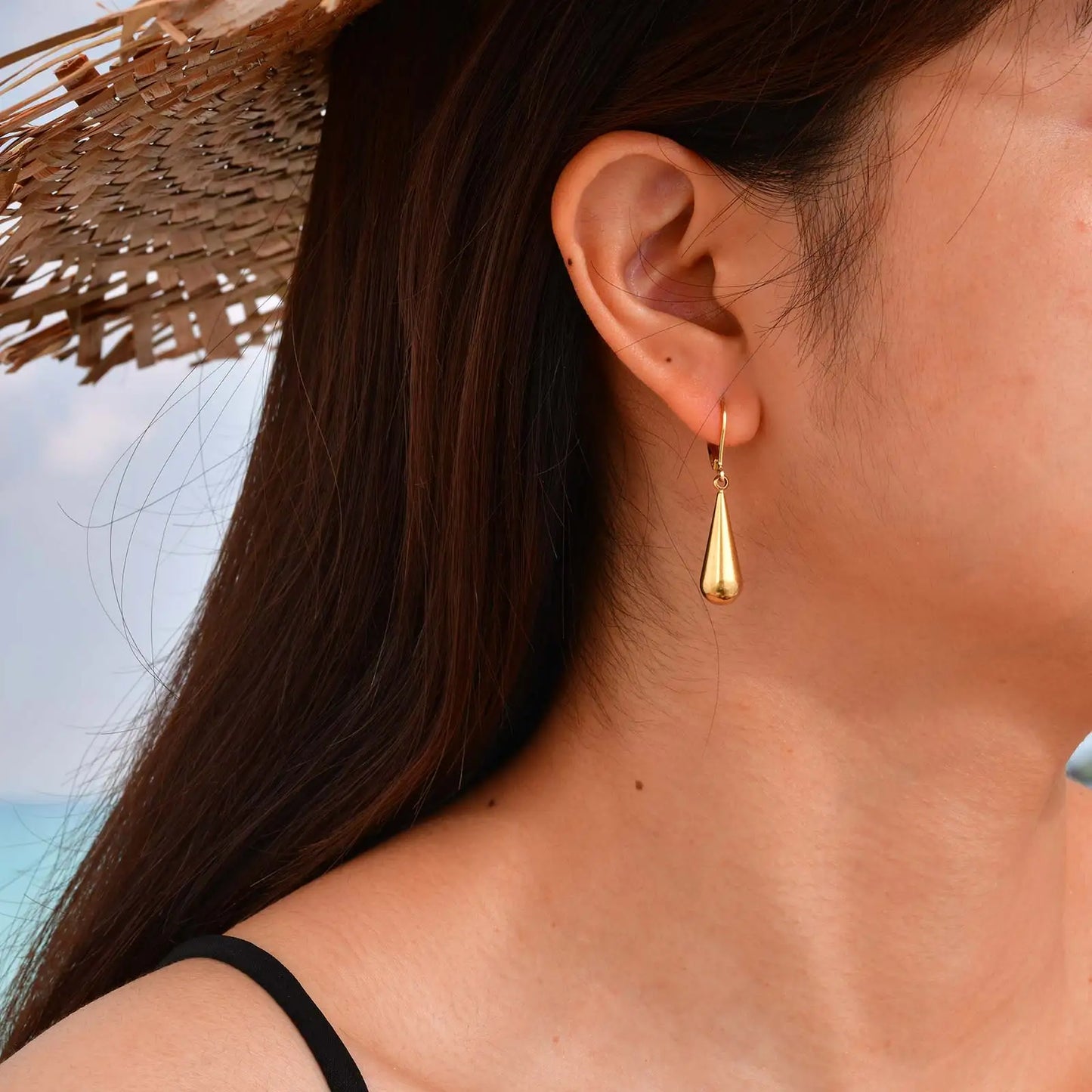 Long Water Drop Dangle Hoop Earrings for Women,18K Gold Plated Stainless Steel Teardrop Earrings, Waterdrop Jewelry Gifts