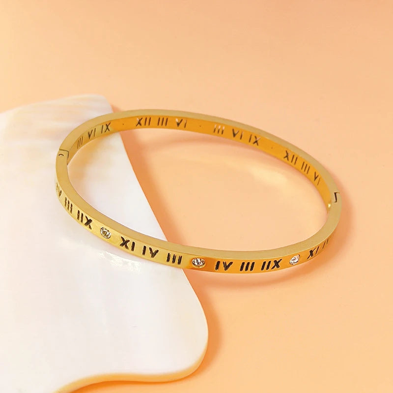 Classic Fashion Hollow out Roman numerals Titanium Zircon Bracelet Women's New Luxury Wedding Jewelry Party Birthday Gift