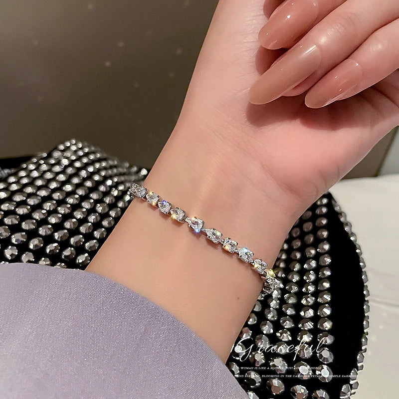 New Fully Inlaid Rhinestone Adjustable Gold Plated Shiny Women's Bracelet Fashion Droplet Shape Zircon Bracelet Jewelry Gift