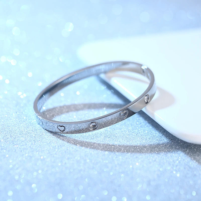 Classic Fashion Hollow out Roman numerals Titanium Zircon Bracelet Women's New Luxury Wedding Jewelry Party Birthday Gift