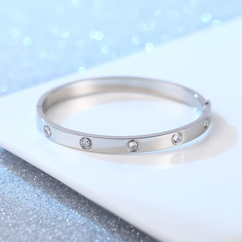 Classic Fashion Hollow out Roman numerals Titanium Zircon Bracelet Women's New Luxury Wedding Jewelry Party Birthday Gift