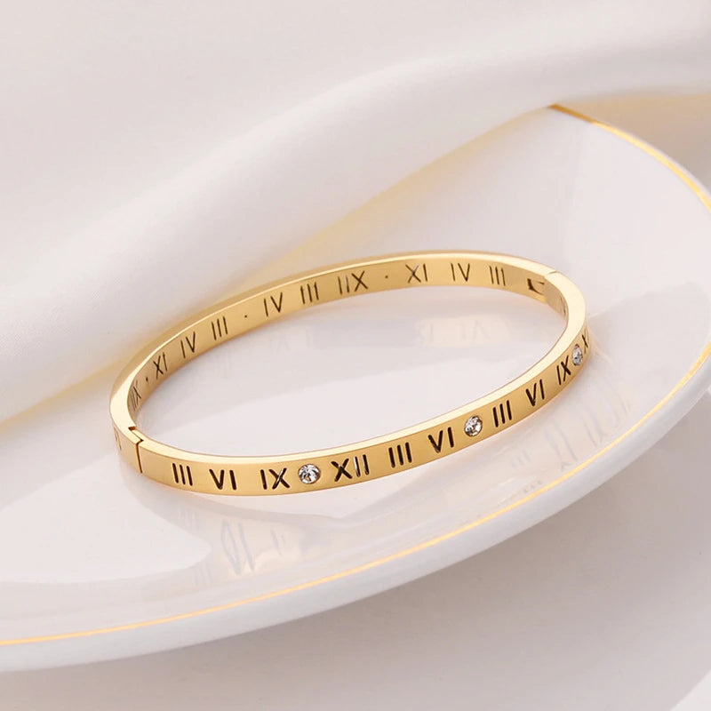 Classic Fashion Hollow out Roman numerals Titanium Zircon Bracelet Women's New Luxury Wedding Jewelry Party Birthday Gift
